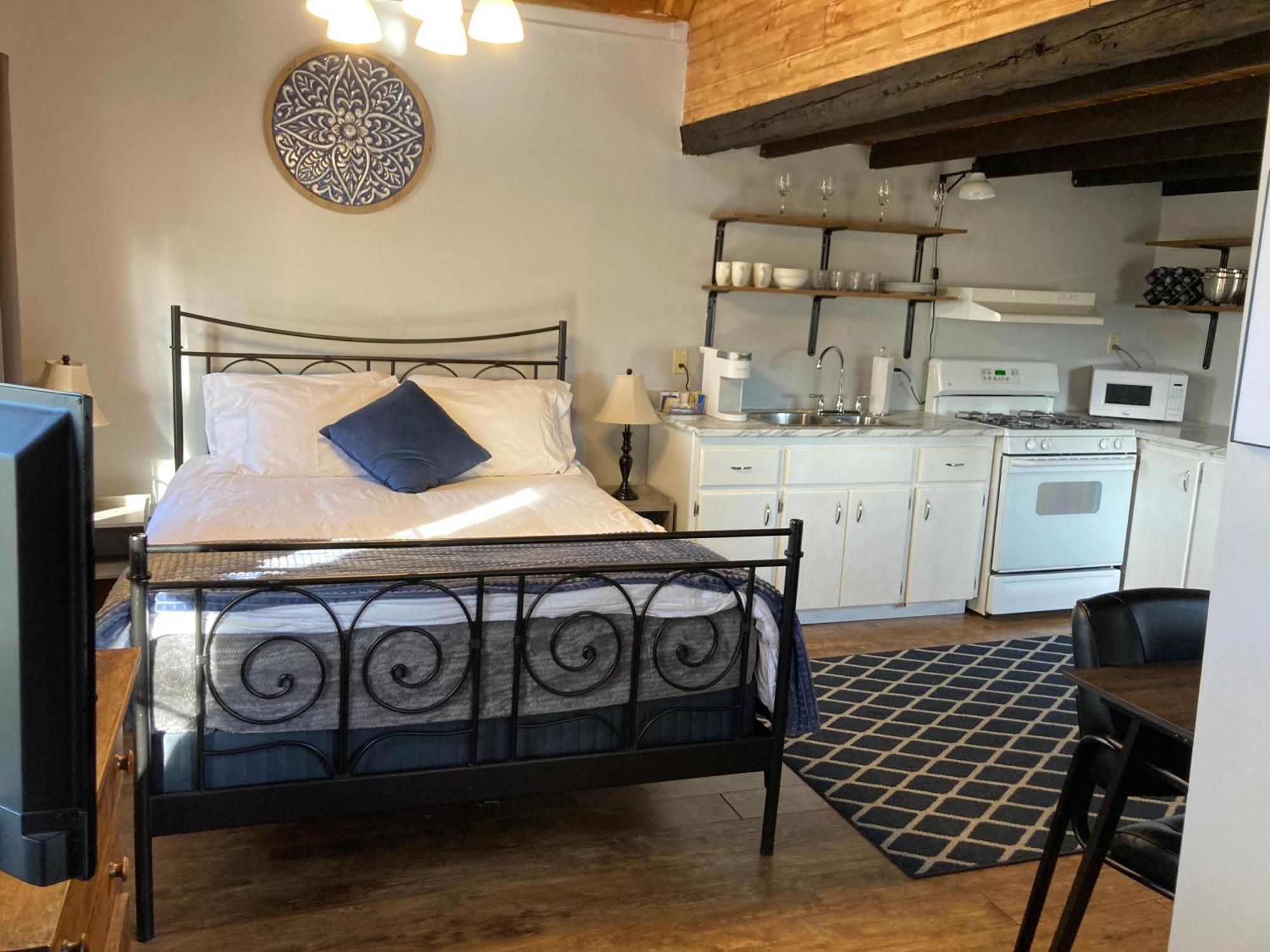 A Country Home Inn The City Σάρλοτ Τάουν Εξωτερικό φωτογραφία