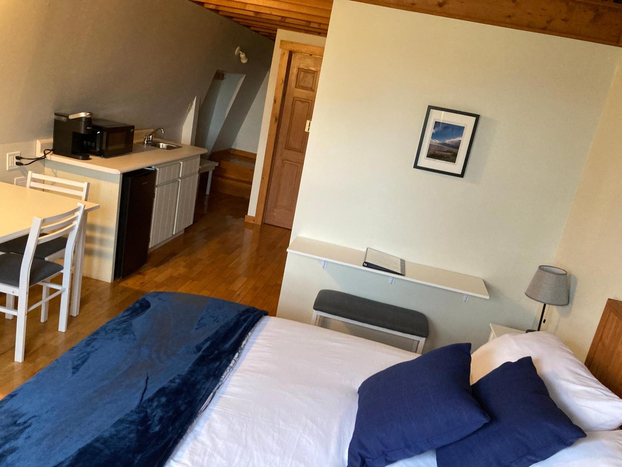 A Country Home Inn The City Σάρλοτ Τάουν Εξωτερικό φωτογραφία