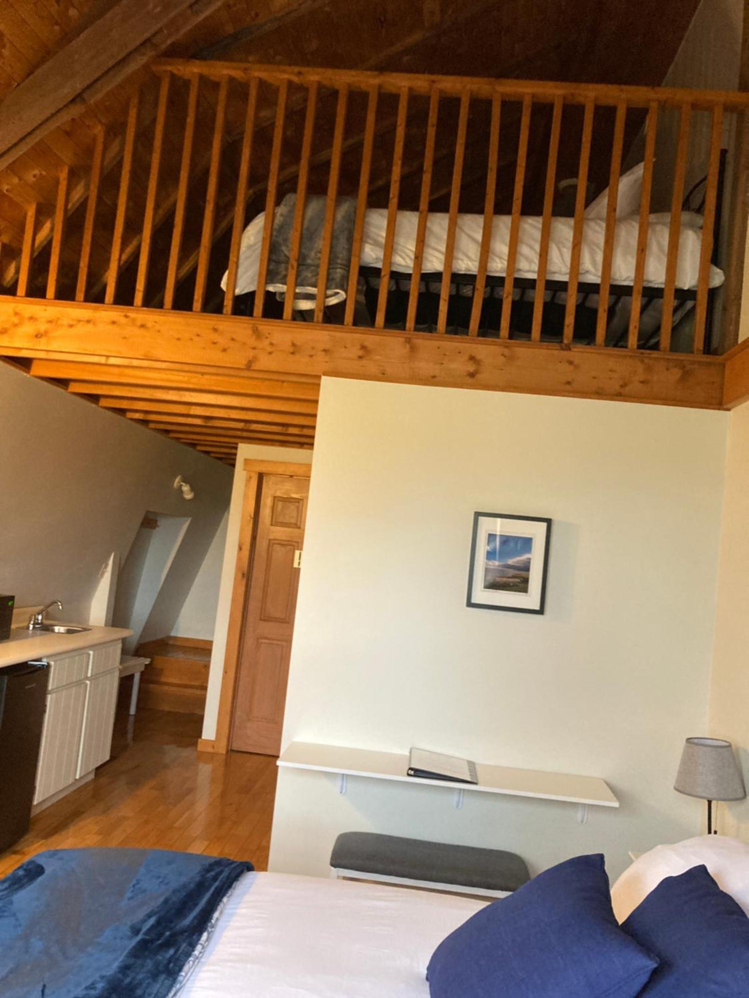 A Country Home Inn The City Σάρλοτ Τάουν Εξωτερικό φωτογραφία